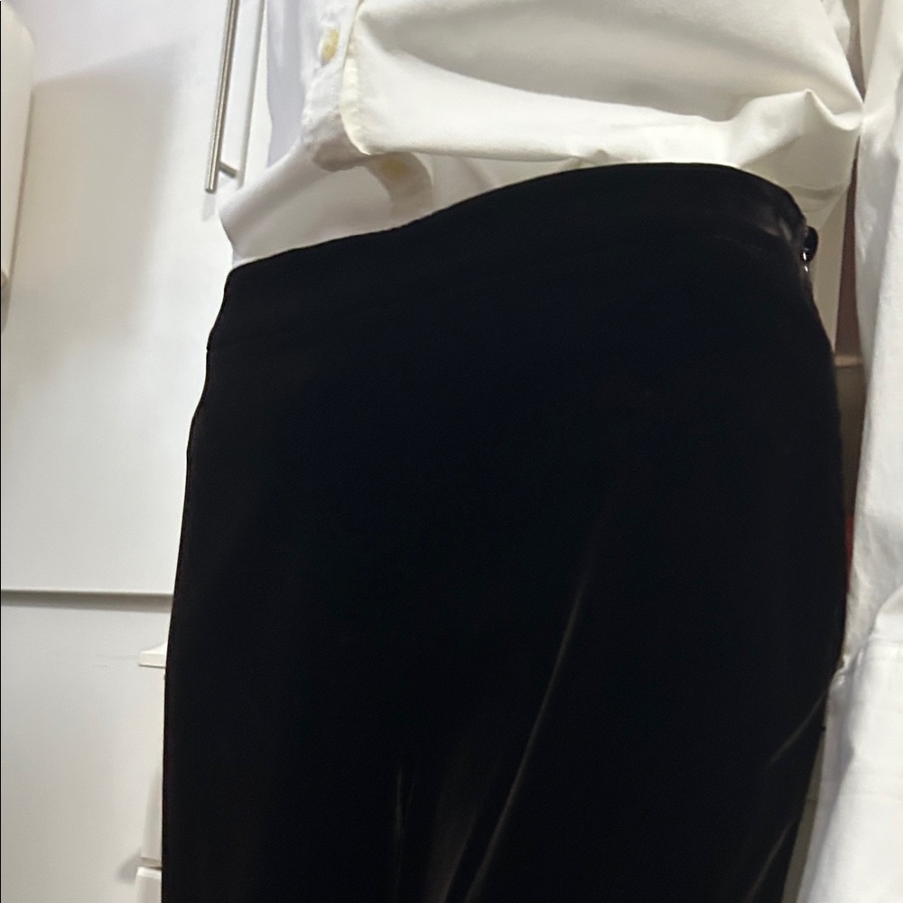 AUTHENTIC Giorgio Armani Elegant dark brown Straight Leg Pants in velvet,